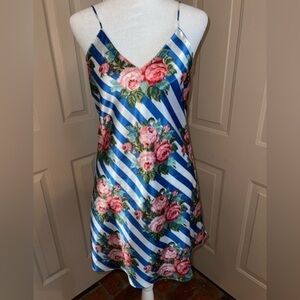 Kathryn vintage striped & rose patterned slip dress gown. Size M.​